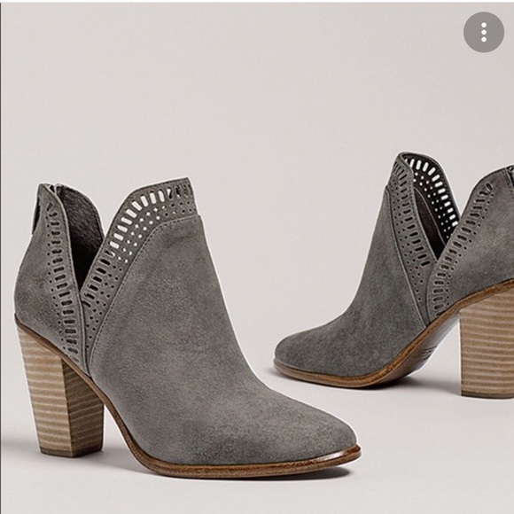 vince camuto queena bootie, massive 